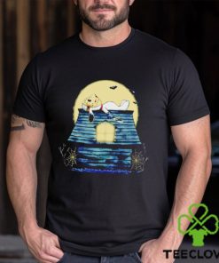 Snoopy wearing a mask Jason Voorhees on the roof Halloween shirt