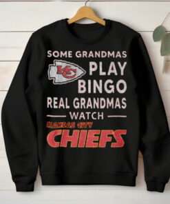 Some Grandmas Play Bingo Real Grandmas Watch Kansas City Chiefs 2D T Shirt