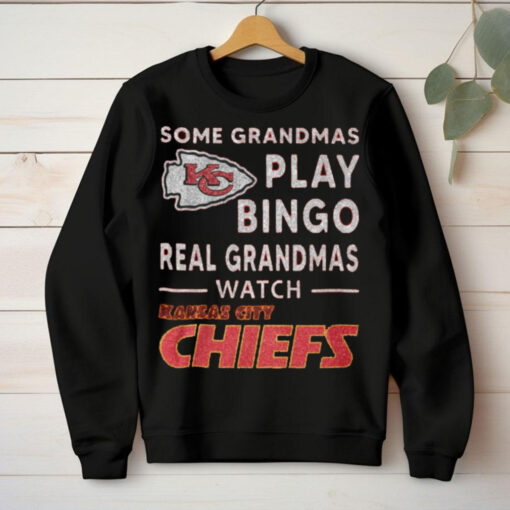 Some Grandmas Play Bingo Real Grandmas Watch Kansas City Chiefs 2D T Shirt