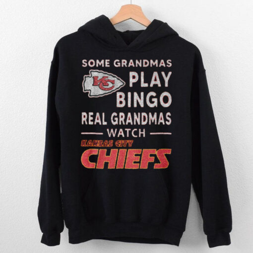Some Grandmas Play Bingo Real Grandmas Watch Kansas City Chiefs 2D T Shirt