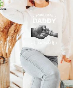 Soon To Be Daddy Est. 2022 Expect Baby New Dad Christmas T Shirt