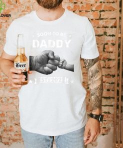 Soon To Be Daddy Est. 2022 Expect Baby New Dad Christmas T Shirt