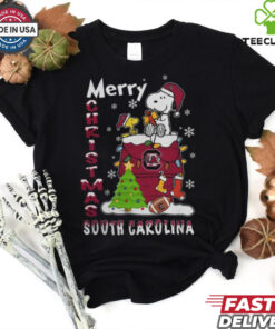South Carolina Gamecocks Snoopy And Woodstock Merry Christmas Shirt