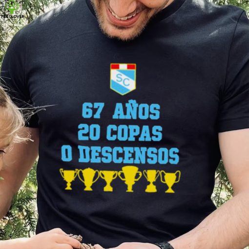 Sporting cristal 67 anos 20 copas 0 descensos T shirt