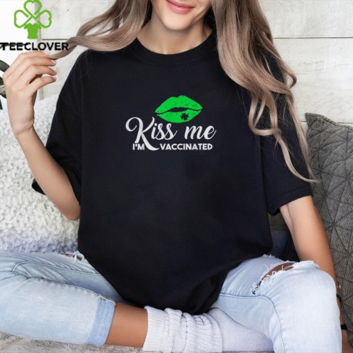 St Patricks Day Kiss Me I�m Vaccinated Shamrock Lips Funny Shirt