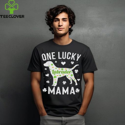 St Patricks Day Labrador Lucky Mom Mama Dog Shirt