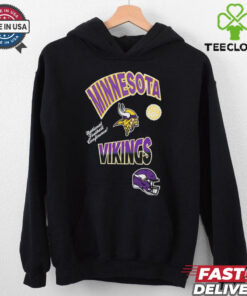 Standard Black Minnesota Vikings Turn It Up Drop Shoulder