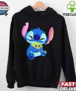Stitch hugging Baby Yoda Mandalorian cartoon shirt