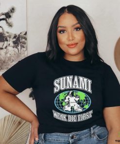 Sunami Globe Weak Die First Shirt