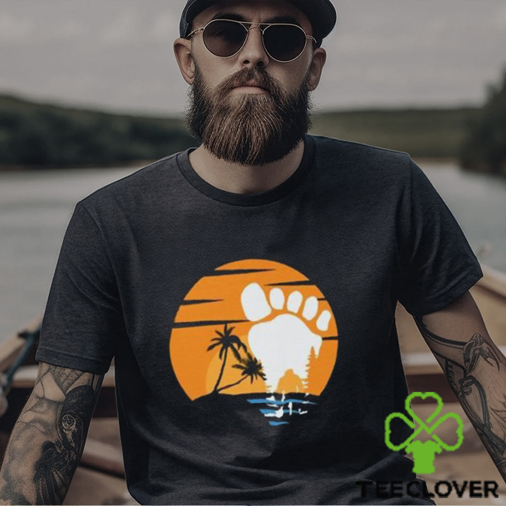 Sunset Bigfoot Shirt Hoodie Unisex Sunset Bigfoot Shirt Hoodie Unisex
