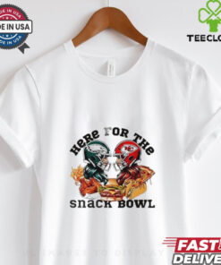 Super Bowl 2025 Kansas City Vs Philadelphia Eagles Here For The Snacks Bow shirt