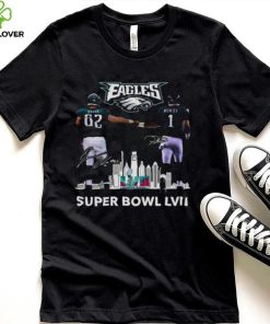 Super Bowl LVII Jalen Hurts and Travis Kelce Philadelphia Eagles skyline signatures shirt