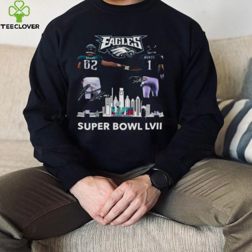 Super Bowl LVII Jalen Hurts and Travis Kelce Philadelphia Eagles skyline signatures shirt