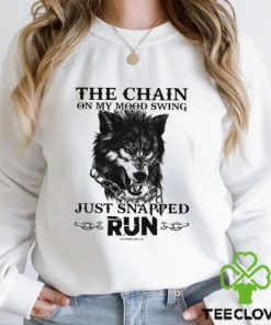 THE CHAIN ON MY MOON SWING Wolf Classic T Shirt