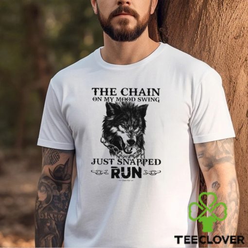 THE CHAIN ON MY MOON SWING Wolf Classic T Shirt