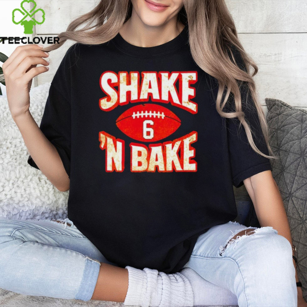 Tampa Bay Buccaneers Baker Mayfield Shake ‘N Bake 2024 hoodie, sweater, longsleeve, shirt v-neck, t-shirt