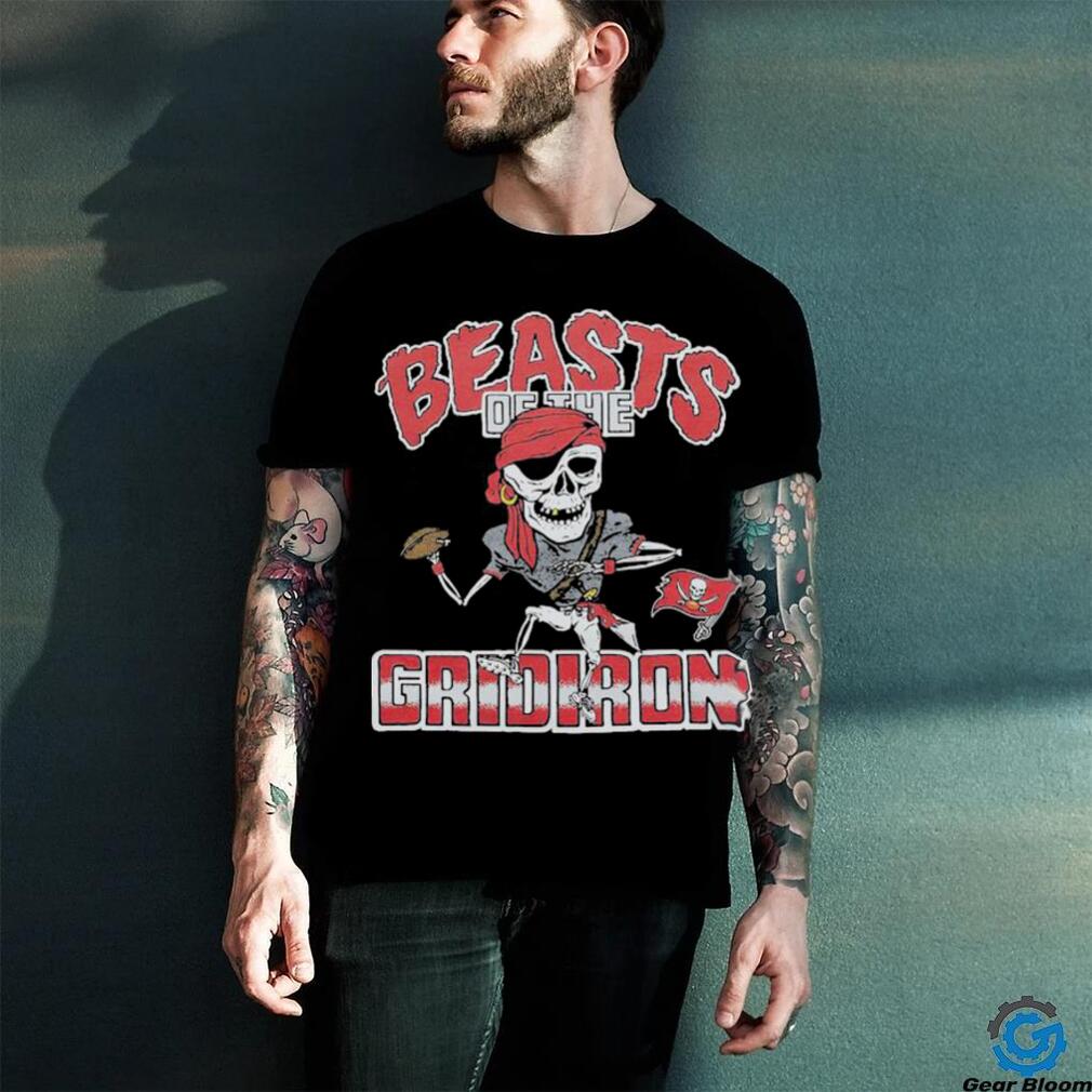 Tampa Bay Buccaneers Beasts Of The Gridiron Shirt Tampa Bay Buccaneers Beasts Of The Gridiron Shirt