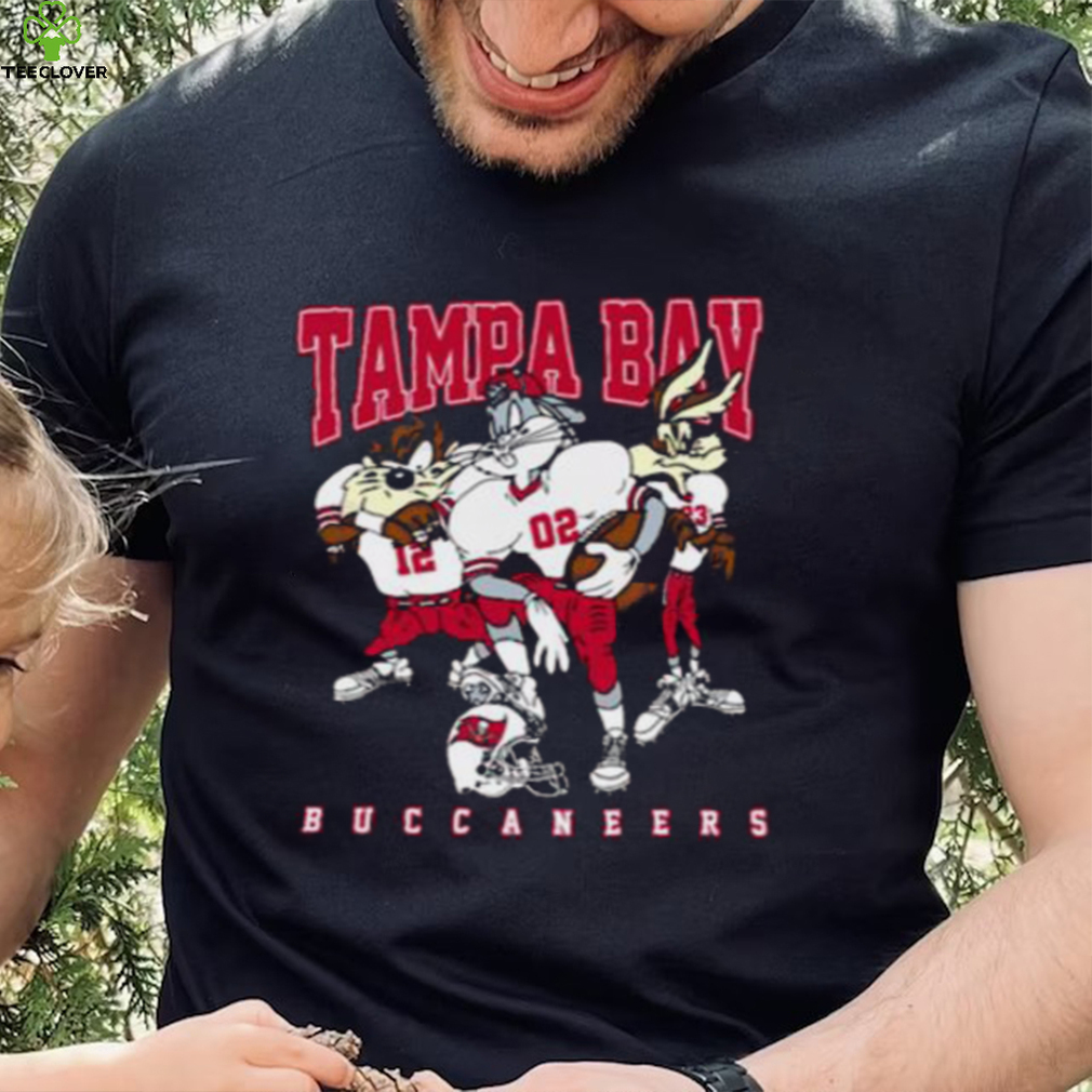 Tampa Bay Buccaneers Bugs Bunny And Taz Player T Shirt