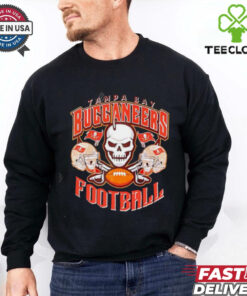 Tampa Bay Buccaneers Football Skull Swords Gildan shirt
