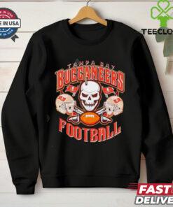 Tampa Bay Buccaneers Football Skull Swords Gildan shirt