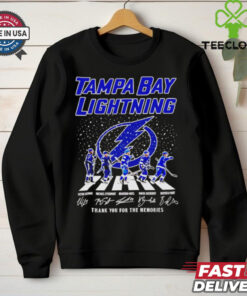 Tampa Bay Lightning players walk in snow thank you for the memories Christmas shirt