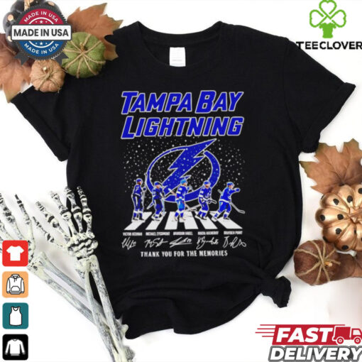 Tampa Bay Lightning players walk in snow thank you for the memories Christmas shirt