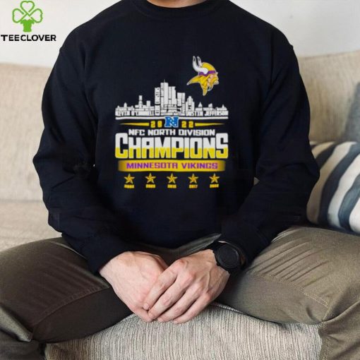 Minnesota Vikings players names 2022 NFC North Division city skyline Shirt