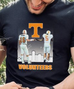 Tennessee Volunteers Peyton Manning And Hendon Hooker Knoxville Skyline Signatures Shirt 2 Tennessee Volunteers Peyton Manning And Hendon Hooker Knoxville Skyline Signatures Shirt
