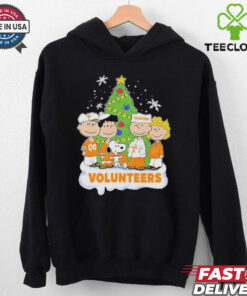 Tennessee Volunteers x Snoopy And Friends Christmas T Shirt