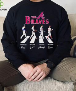 The Braves Chipper Jones Tom Glavine John Smoltz Greg Maddux Abbey Road signatures hoodie, sweater, longsleeve, shirt v-neck, t-shirt