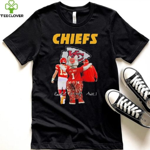 The Chiefs Kc Wolf Patrick Mahomes II And Andy Reid Signatures Shirt