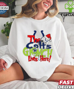 The Colts Grinch lives here Christmas T Shirt
