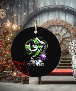The Grinch Green Bay Packers Stomp On NFL Teams Christmas Ornament