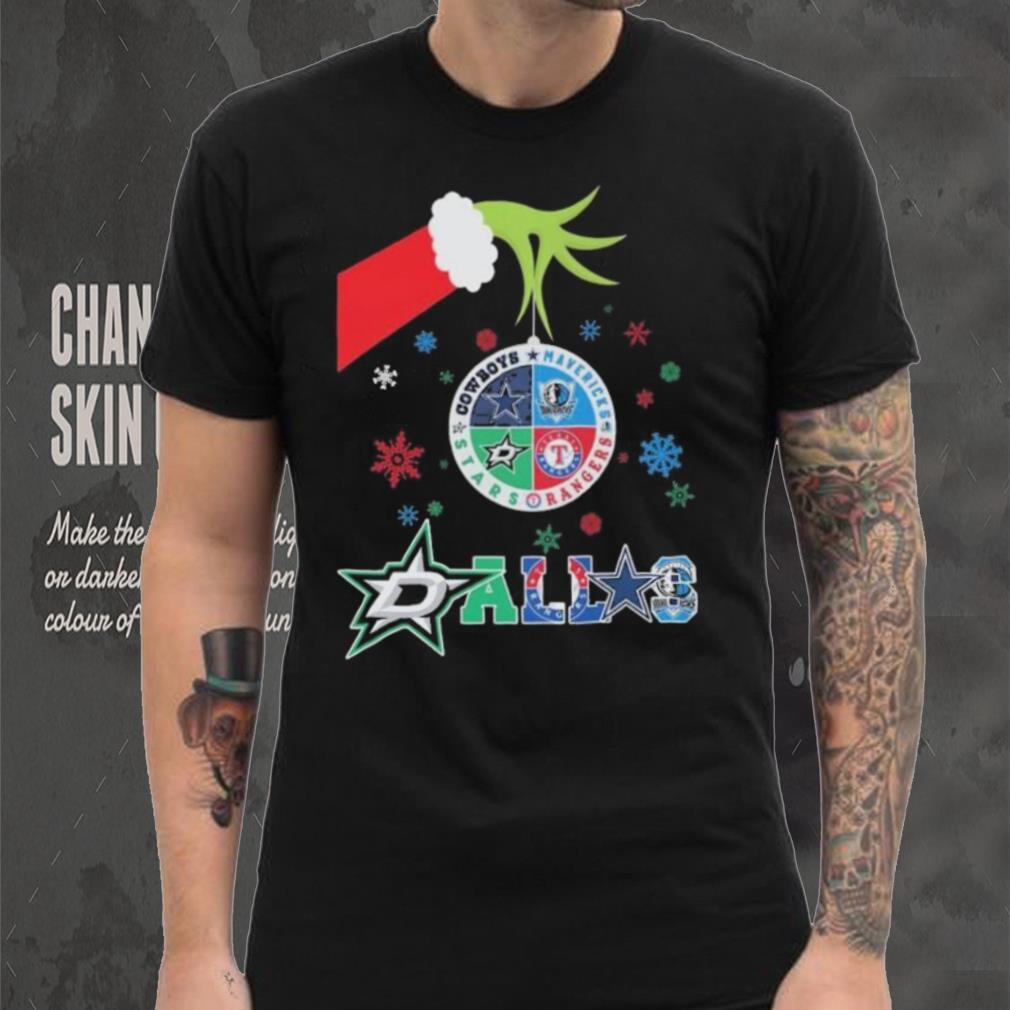 The Grinch Hand Hold Ornament Dallas Sports Teams Shirt The Grinch Hand Hold Ornament Dallas Sports Teams Shirt