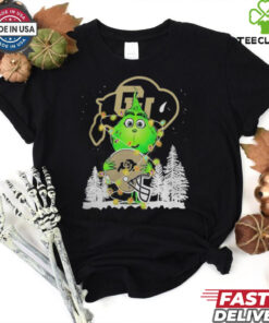 The Grinch Hug Colorado Buffaloes Helmet Christmas Shirt