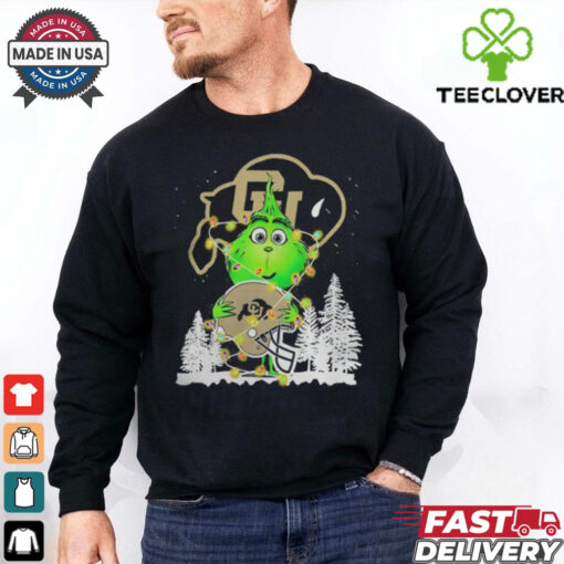 The Grinch Hug Colorado Buffaloes Helmet Christmas Shirt
