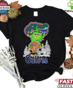 The Grinch Hug Florida Gators Helmet Christmas Shirt