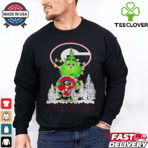 The Grinch Hug Georgia Bulldogs Helmet Christmas Shirt