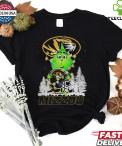 The Grinch Hug Missouri Tigers Helmet Christmas Shirt