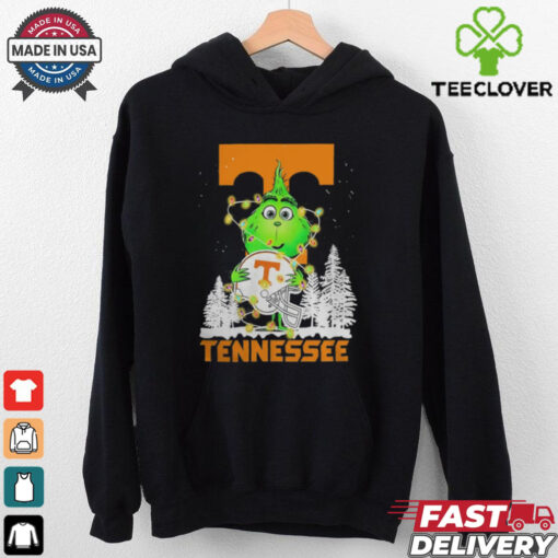 The Grinch Hug Tennessee Volunteers Helmet Christmas Shirt