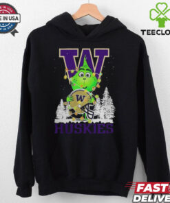 The Grinch Hug Washington Huskies Helmet Christmas Shirt