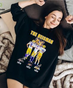 The Heisman LSU Tigers Joe Burrow Jayden Daniels Billy Cannon Signatures T Shirt 3 The Heisman LSU Tigers Joe Burrow Jayden Daniels Billy Cannon Signatures T Shirt