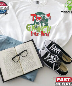 The Jets Grinch Lives Here Christmas Shirt
