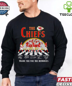 The Kansas City Chiefs 1960 2025 Travis Kelce Rashee Rice Carson Steele Isiah Pacheco Patrick Mahomes Abbey Road signatures shirt