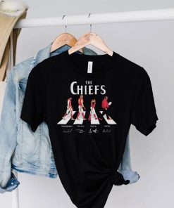 The Kansas city Chiefs abbey road 2022 signatures hoodie, sweater, longsleeve, shirt v-neck, t-shirt