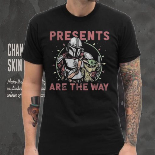 The Mandalorian Holiday Presents are the Way t hoodie, sweater, longsleeve, shirt v-neck, t-shirt