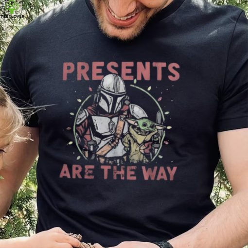 The Mandalorian Holiday Presents are the Way t hoodie, sweater, longsleeve, shirt v-neck, t-shirt