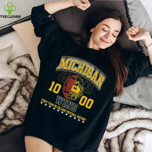 The Michigan Wolverines 1000 Wins First Team In College Football History 2023 Shirt