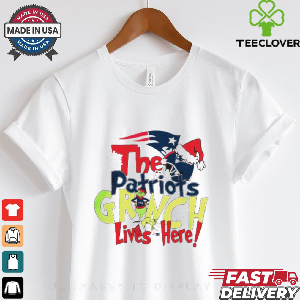 The New England Patriots Grinch Lives Here Christmas T Shirt The New England Patriots Grinch Lives Here Christmas T Shirt