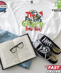 The Packers Grinch Lives Here Christmas Shirt